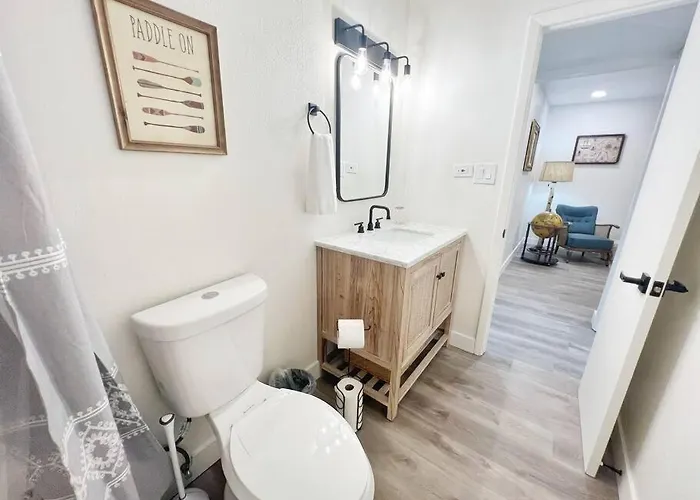 Urban Explorer: 2br Asu & Mill Tempe